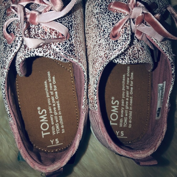 🎉HP🎉Toms Foil & Corduroy Sneakers FIRM PRICE - Picture 8 of 11
